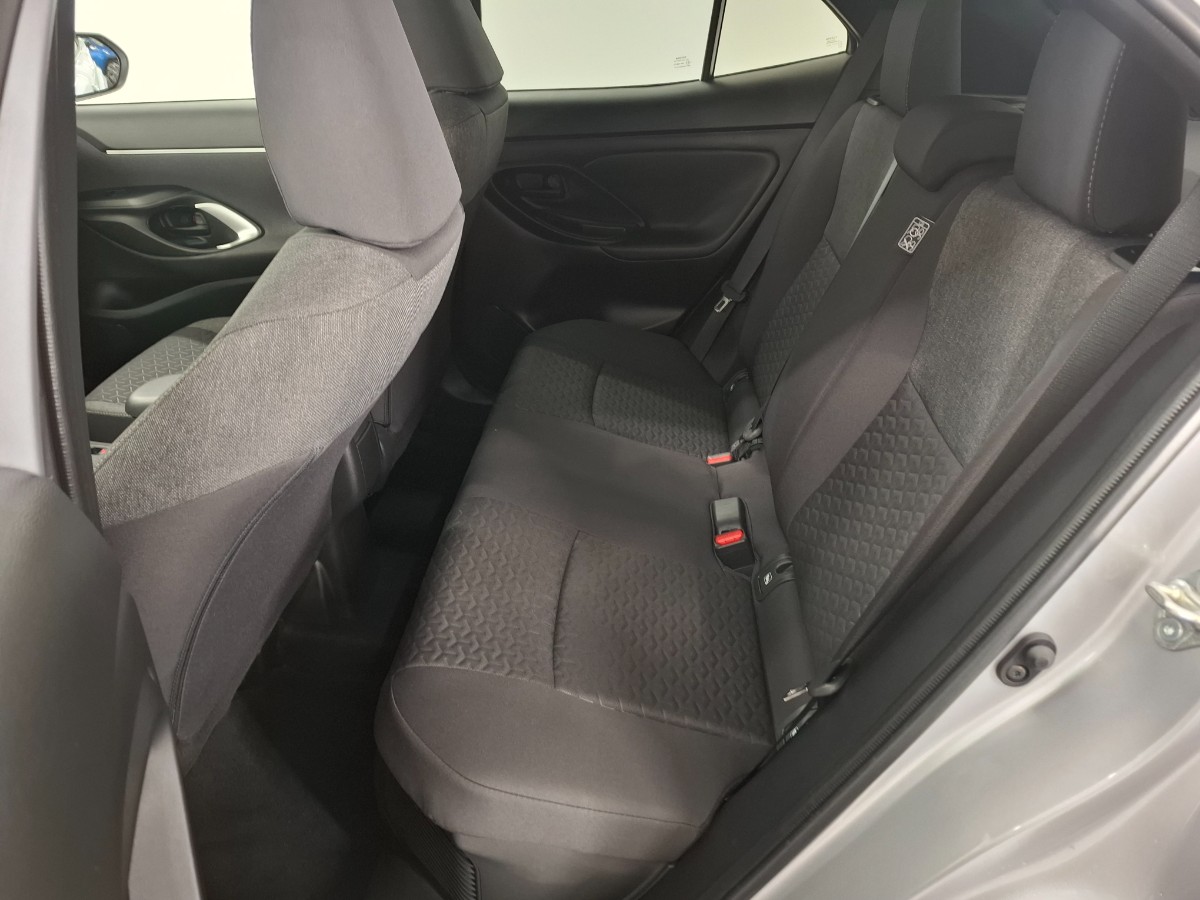 Toyota Yaris Cross 1.5 Hybrid Team D Winterpakket Navi/Smart Pakket