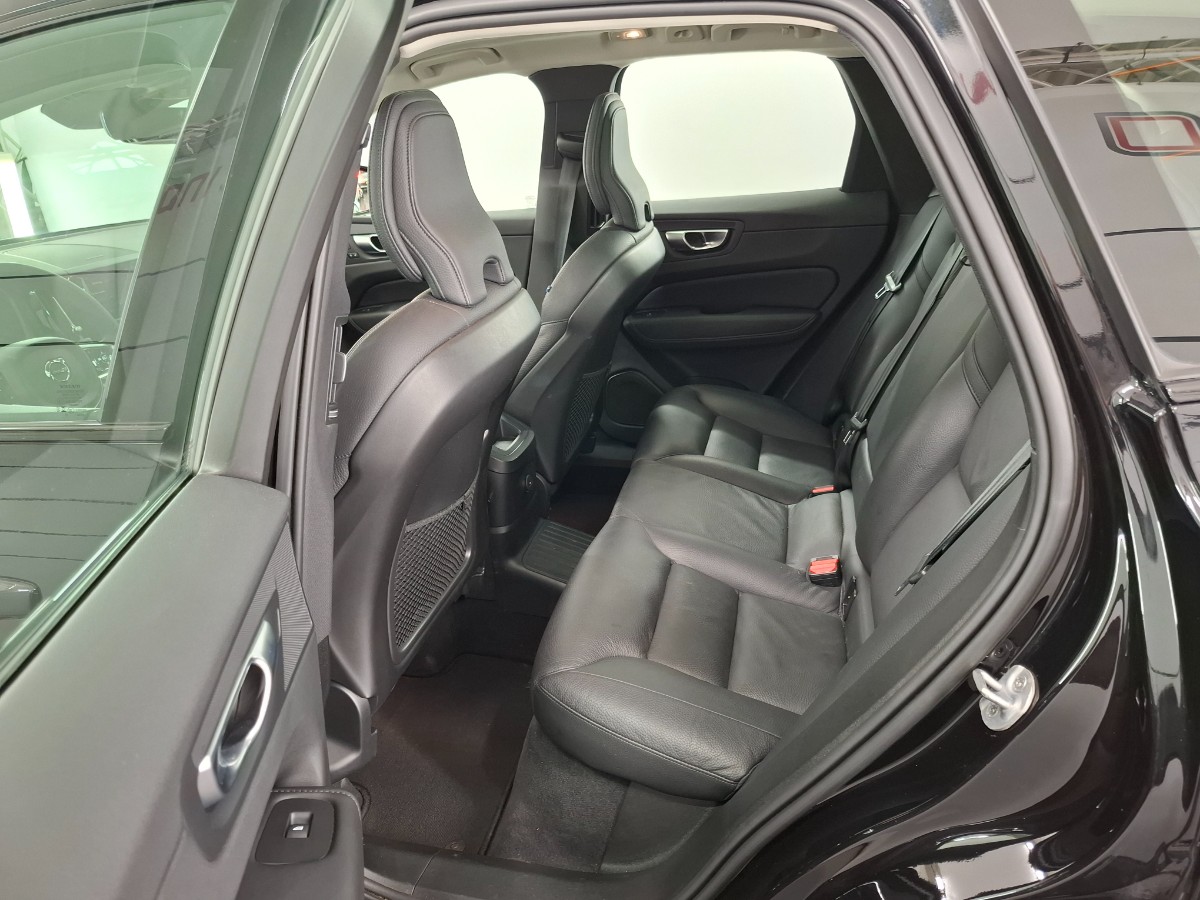 Volvo XC60 2.0 T6 Recharge AWD Plus Dark Long Range |H&K|Dodehoek|Pano|
