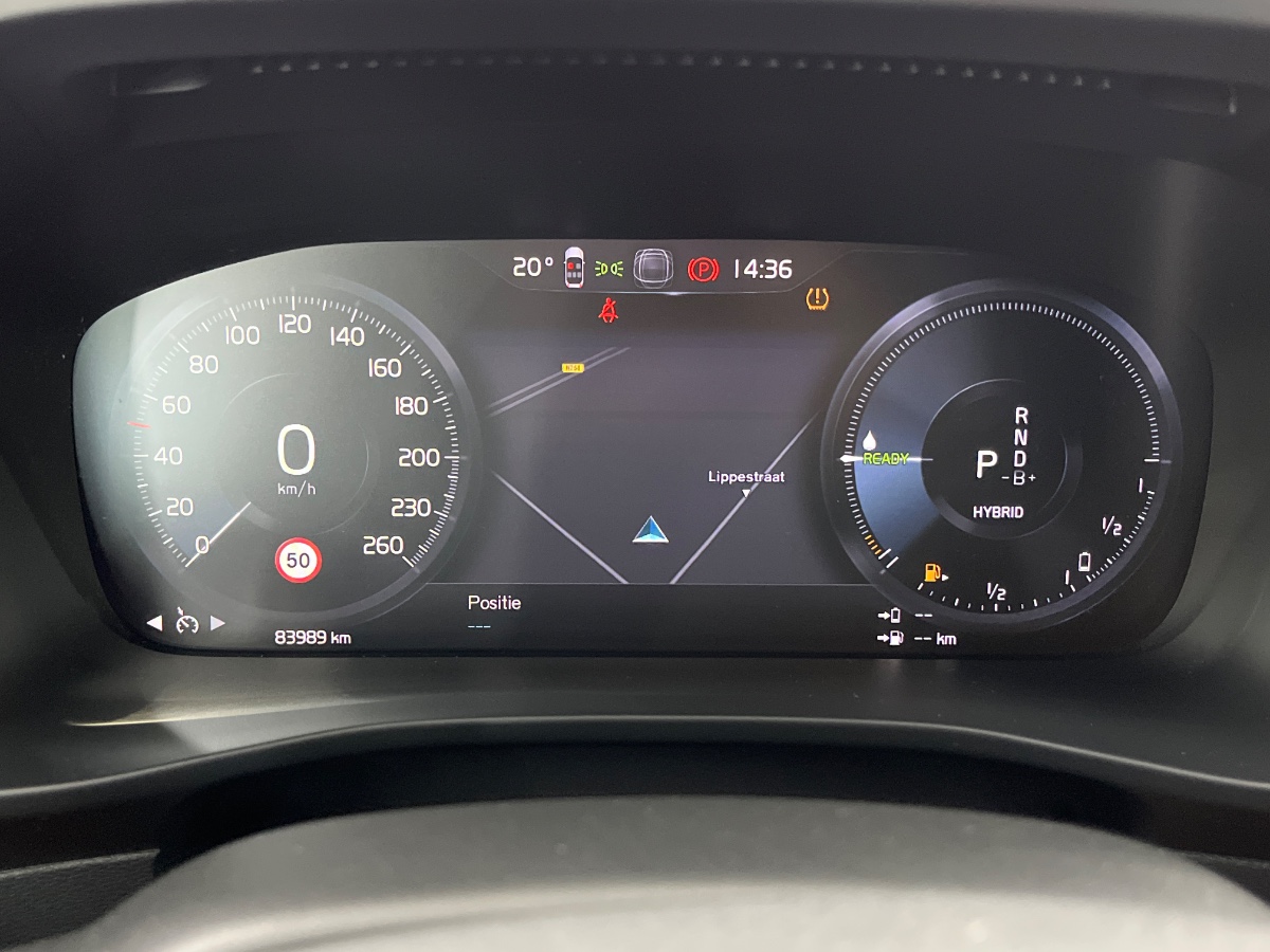 Volvo XC40 T4 RECHARGE PLUG-IN AUTO CORE
