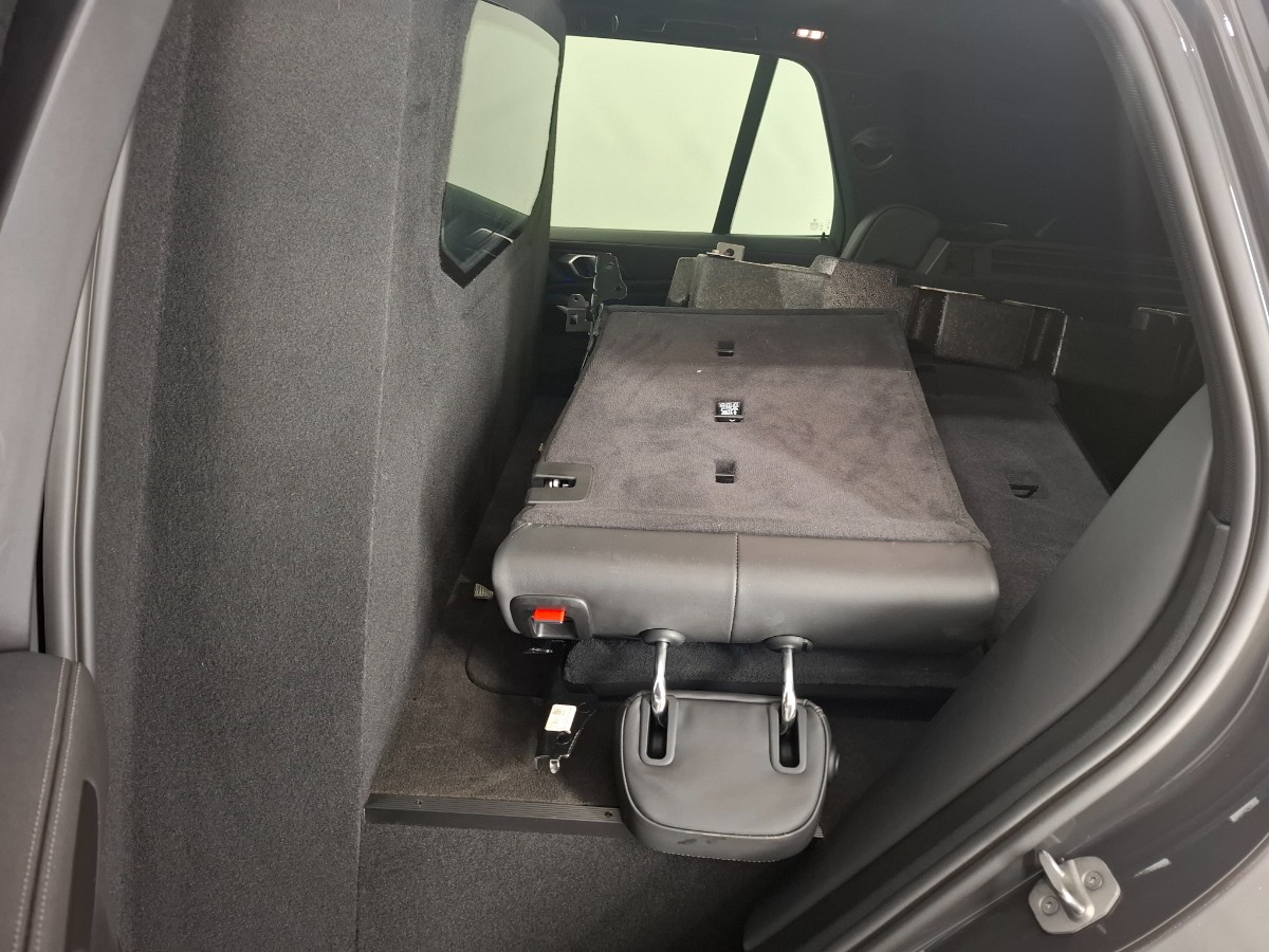 BMW X5 Xdrive 40d | Grijs kenteken | 22″ LMV | Trekhaak elekt. | Pano | HiFi | Soft-close | Innovation | DRAVITGRAU