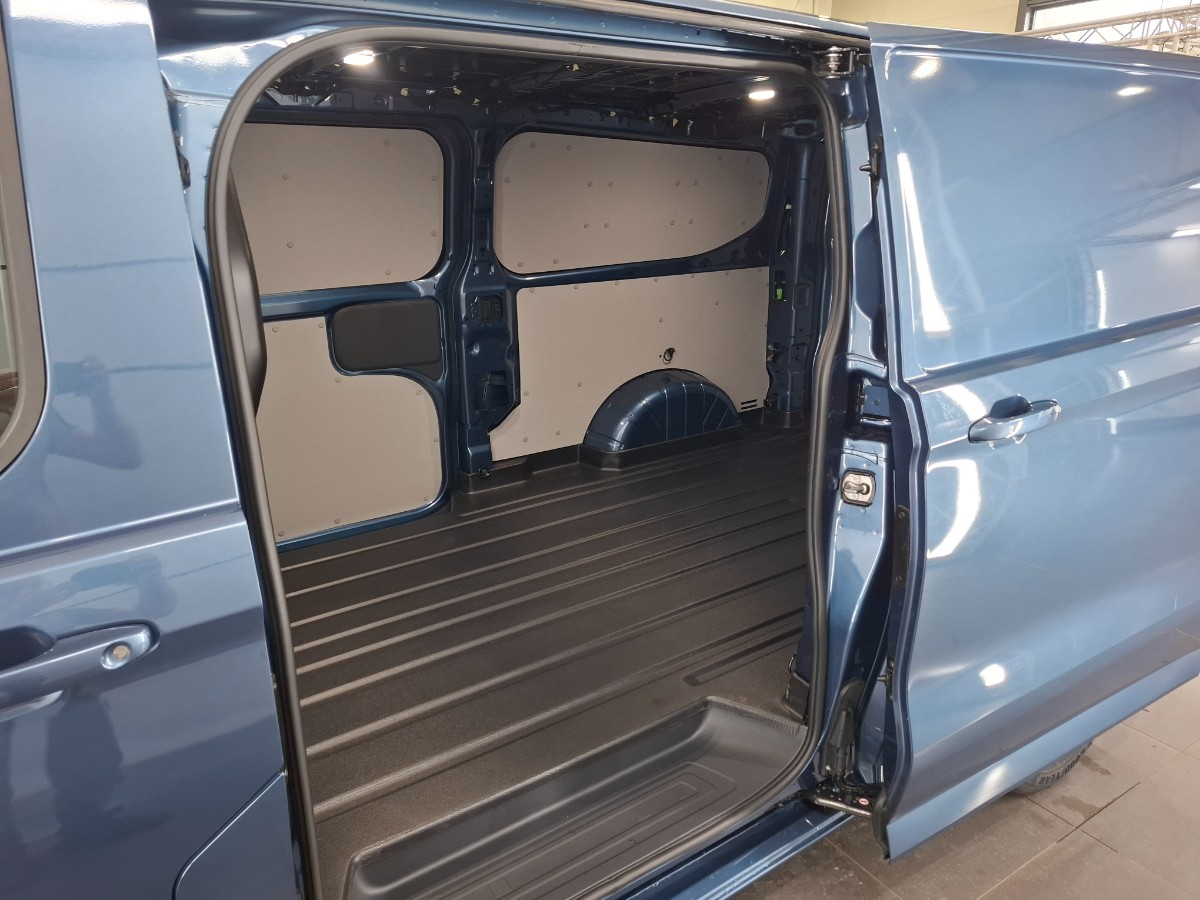 Ford Transit Custom 320 2.0 TDCI L2H1 Limited