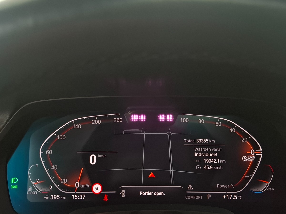 BMW X5 Xdrive 40d | Grijs kenteken | 22″ LMV | Trekhaak elekt. | Pano | HiFi | Soft-close | Innovation | DRAVITGRAU