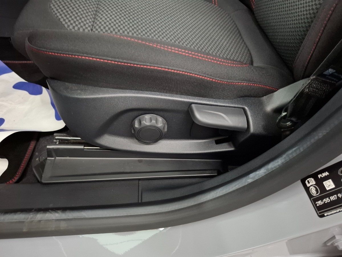 Ford Puma 1.0 EcoBoost Hybrid 155PK Hybrid St-line AUT ACC Winterpakket