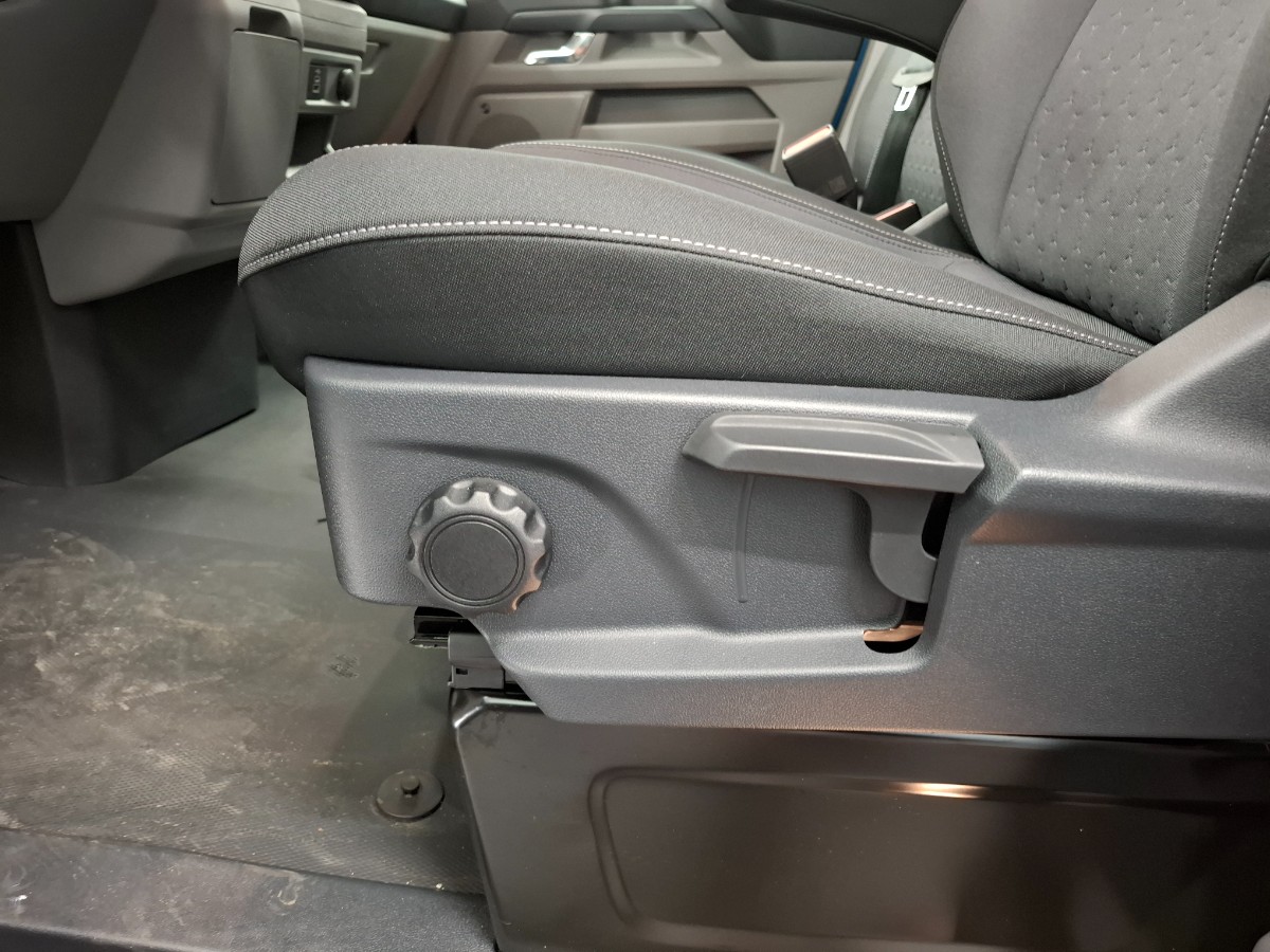 Ford e-Transit Custom 340 L2H1 Limited 65 kWh 218PK – Digital aqua blue – Driver Pack Ultimate – Matrix LED – B&O Audio