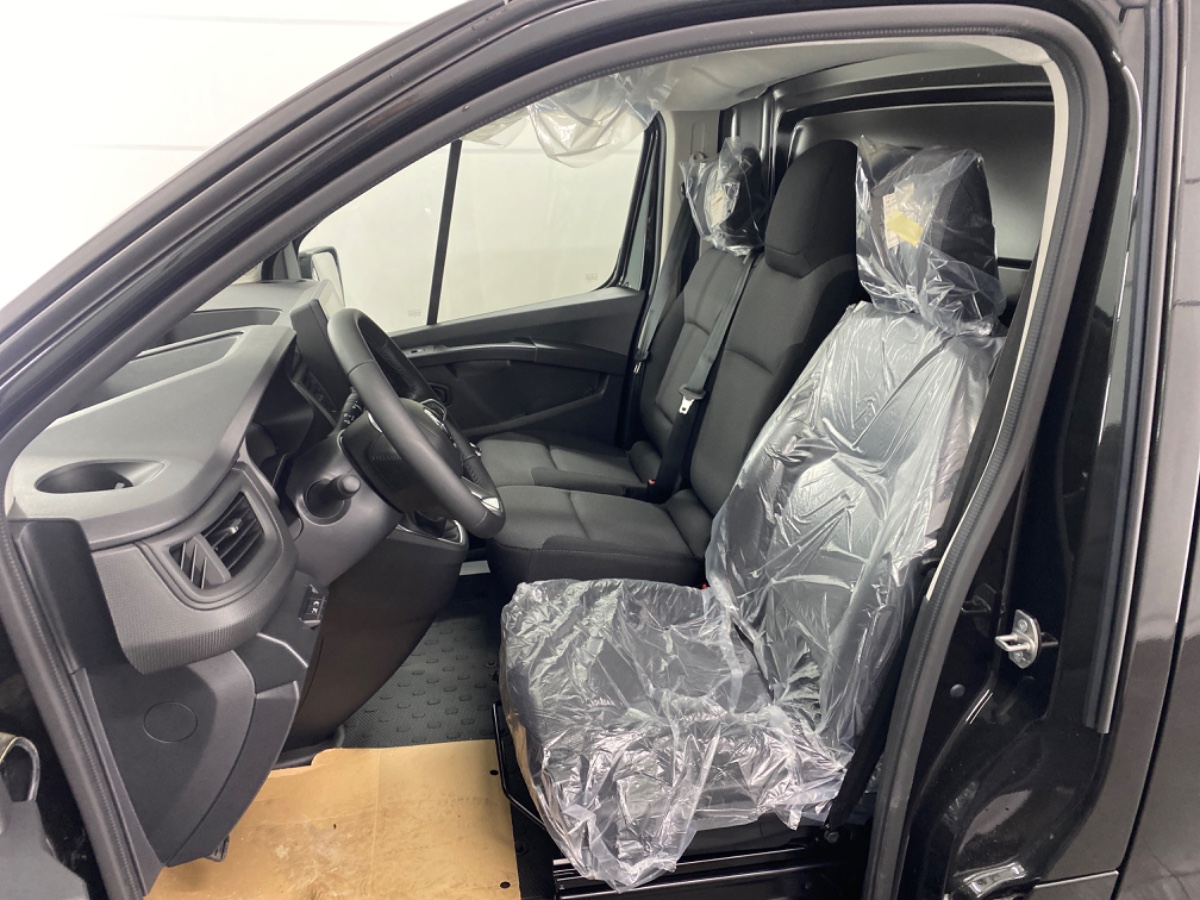 Renault Trafic 2.0 dCi 130 T30 L2H1 Work Edition 2xSD NAV Pack Parking