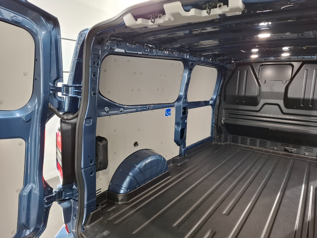 Ford Transit Custom 320 2.0 TDCI L2H1 Limited