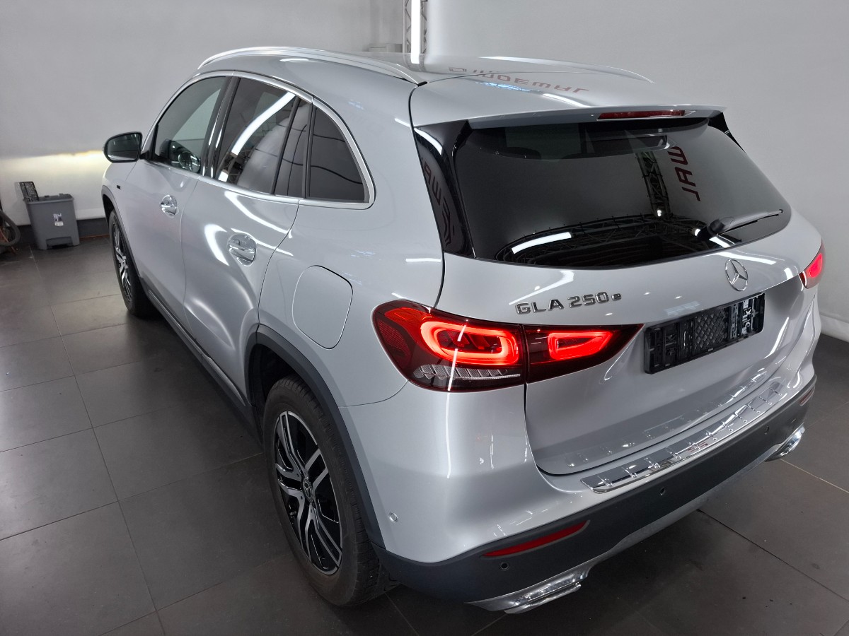 Mercedes-Benz GLA 1.3 GLA 250 e BUSINESS LINE DCT