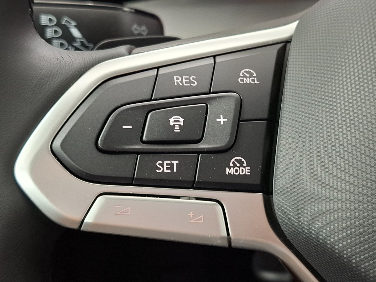 Volkswagen Golf Style 1.5 TSI eHybrid DSG | IQ LIGHT | LMV 18 Catania | Winterpakket | PURE WHITE