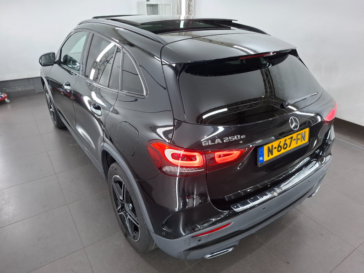 Mercedes-Benz GLA-klasse 250 e Business Solution AMG Pano Night Pakket Sfeerverlichting Elec Stoelen+Geheugen
