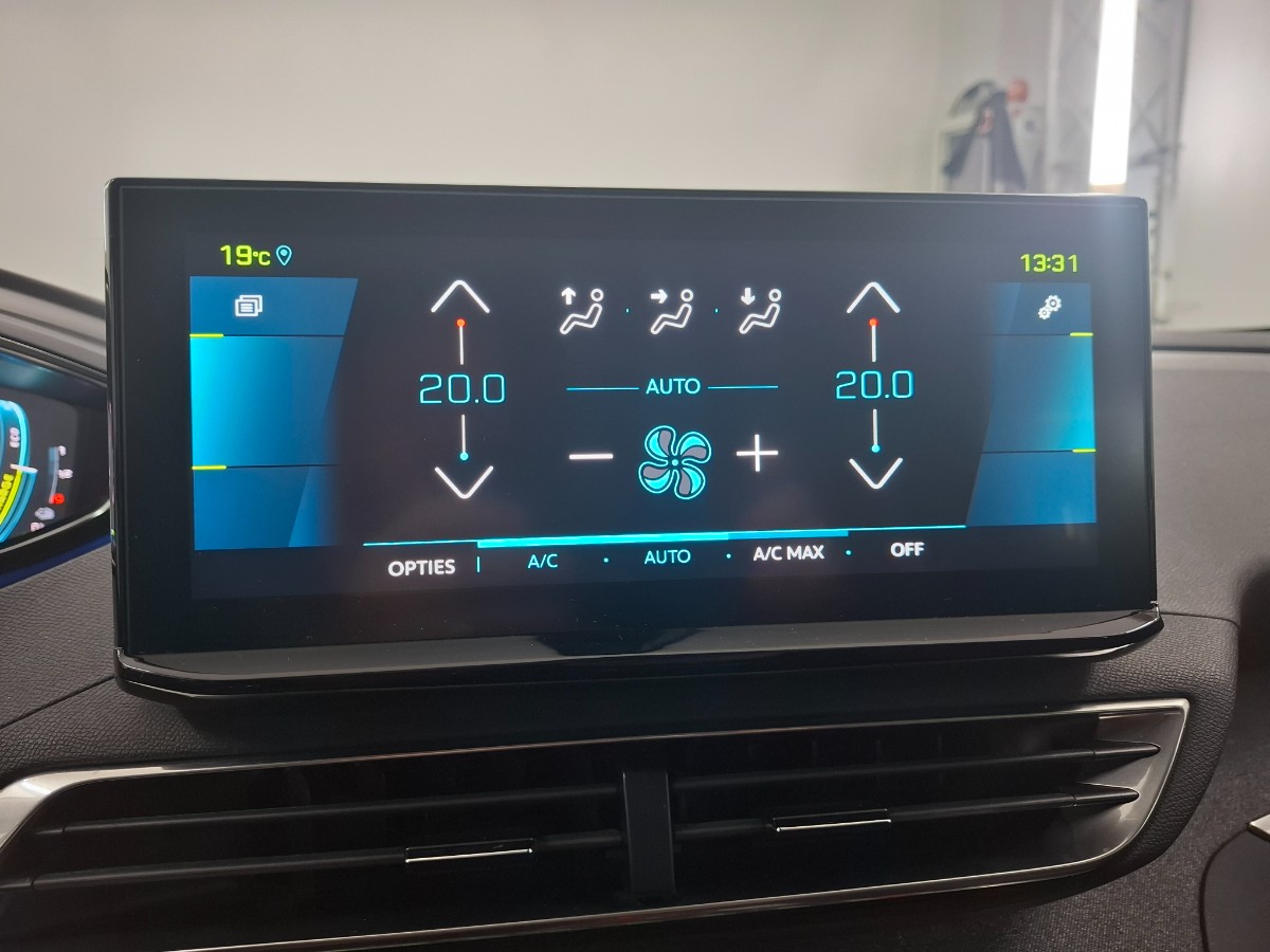 Peugeot 3008 Hybrid 225PK Allure Pack