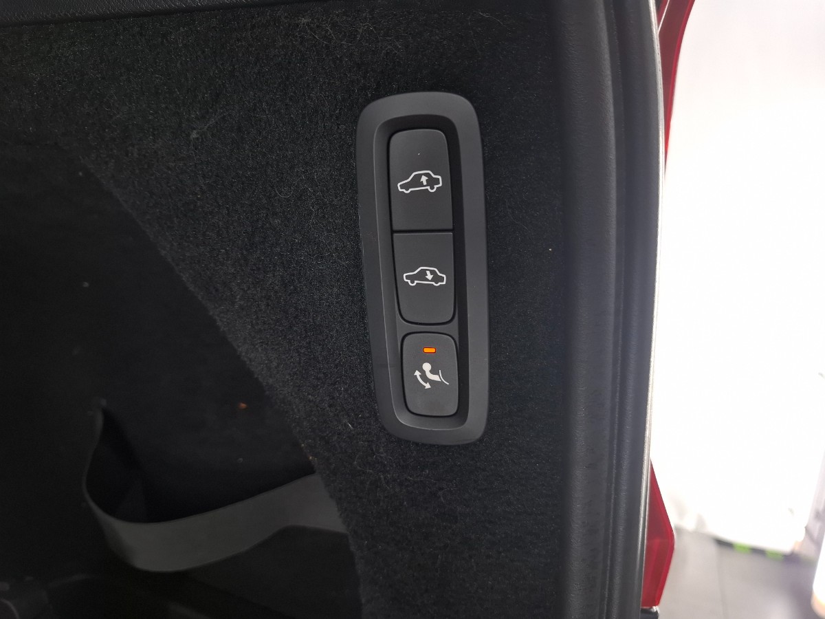 Volvo XC90 2.0 T8 Twin Engine AWD Pano Luchtvering Trekhaak 7P Leder ACC Stoelverwarming