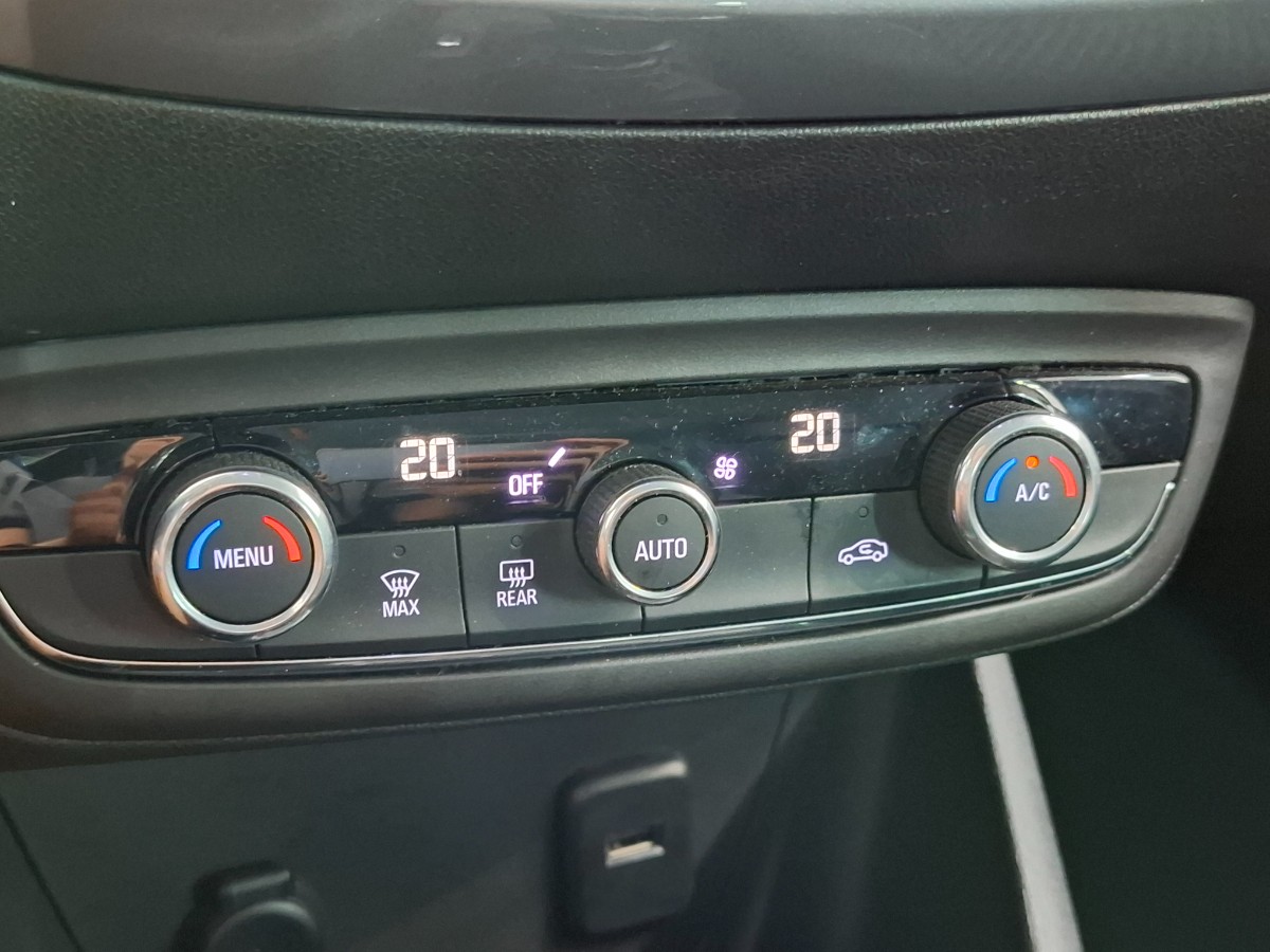 Opel Crossland X 1.2 Turbo Innovation