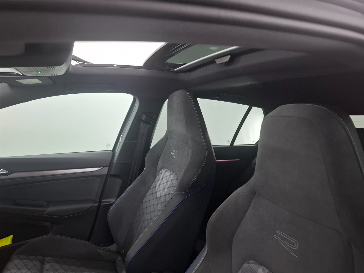 Volkswagen Golf VIII 1,5 eTSI 150PK DSG R-Line +
