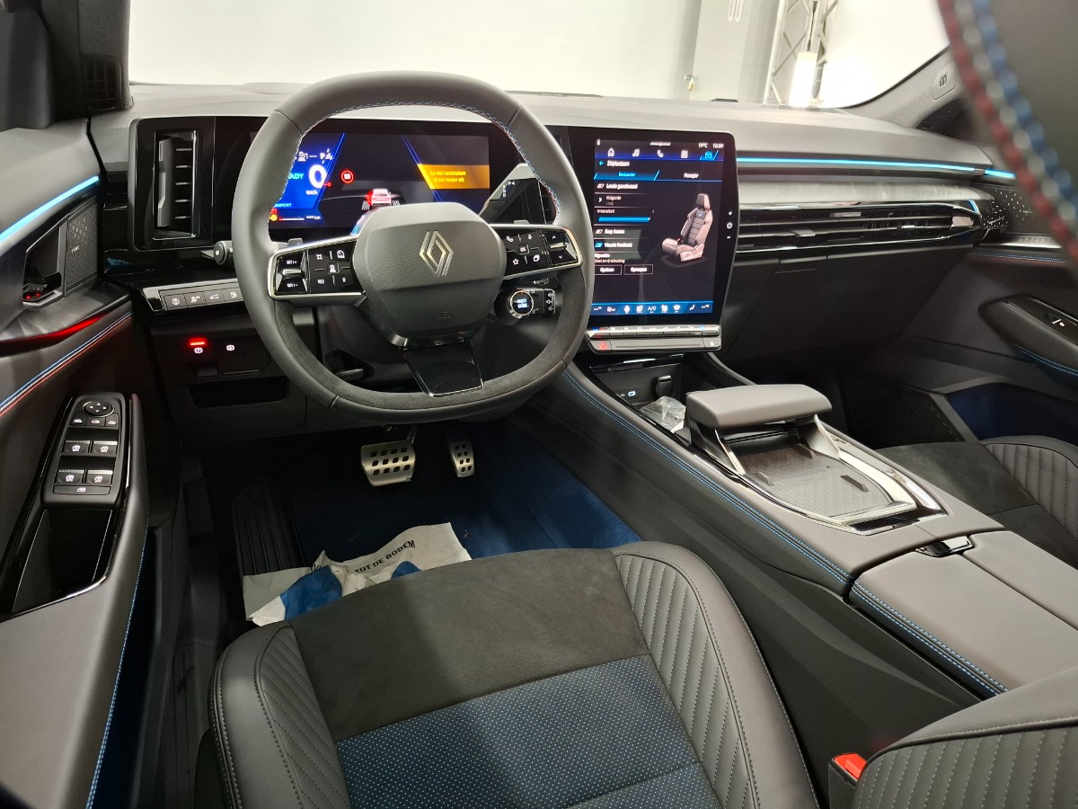 Renault Rafale atelier Alpine E-Tech 4×4 plug-in hybrid 300 Panoramadak Head-Up Display Pack Harman Kardon Head-Up Display