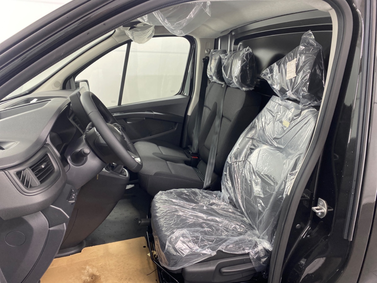 Renault Trafic 2.0 dCi 130 T30 L2H1 Work Ed. | Navi Parking 2xSD Rswiel 4SB
