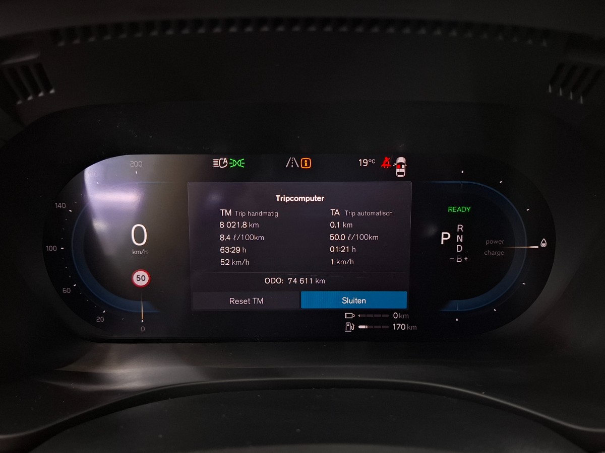 Volvo XC60 2.0 T8 AWD Recharge R-Desgin |Pano|H&K|Memory|Stoelverwarming|