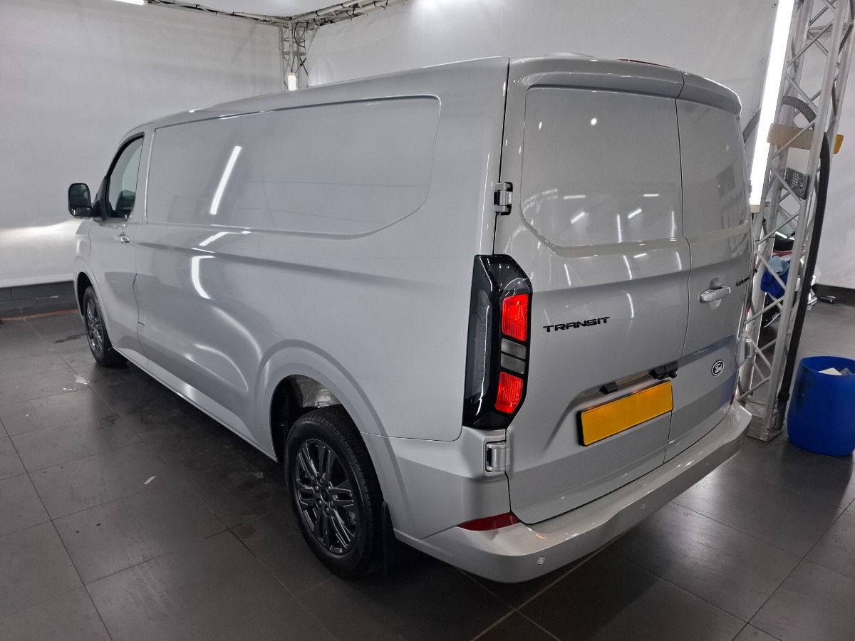 Ford Transit Custom 320 2.0 TDCI L2H1 Limited