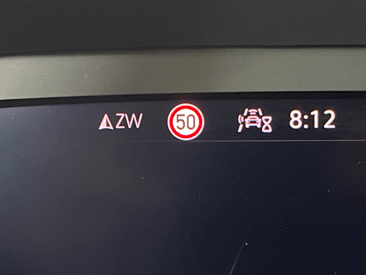 Volkswagen Tiguan Allspace 1.5 TSI Life Business 7p. |Pano|Trekhaak|ACC|Stoelverwarming|