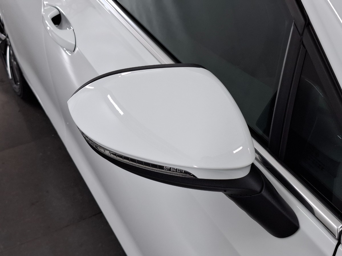 Volkswagen Golf Style 1.5 TSI eHybrid DSG | Zwart dak | IQ LIGHT | LMV 18 Catania | Winterpakket | PURE WHITE