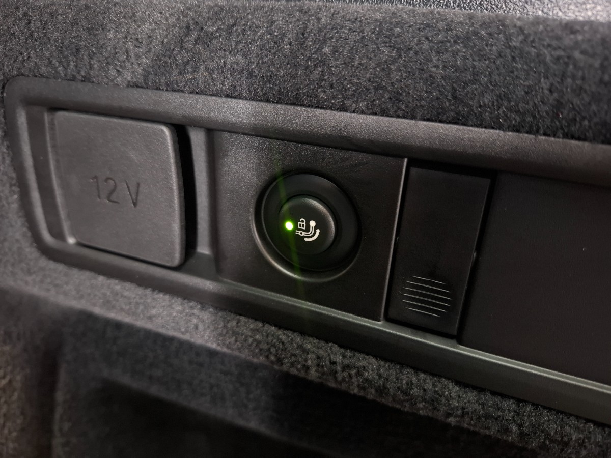 BMW X5 Xdrive 40d | Grijs kenteken | 22″ LMV | Trekhaak elekt. | Pano | HiFi | Soft-close | Innovation | DRAVITGRAU