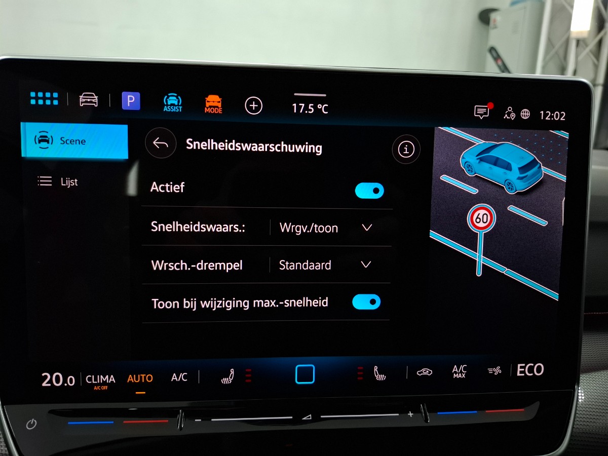 Volkswagen Golf Style 1.5 TSI eHybrid DSG | IQ LIGHT | LMV 18 Catania | Winterpakket | Anemone Blue