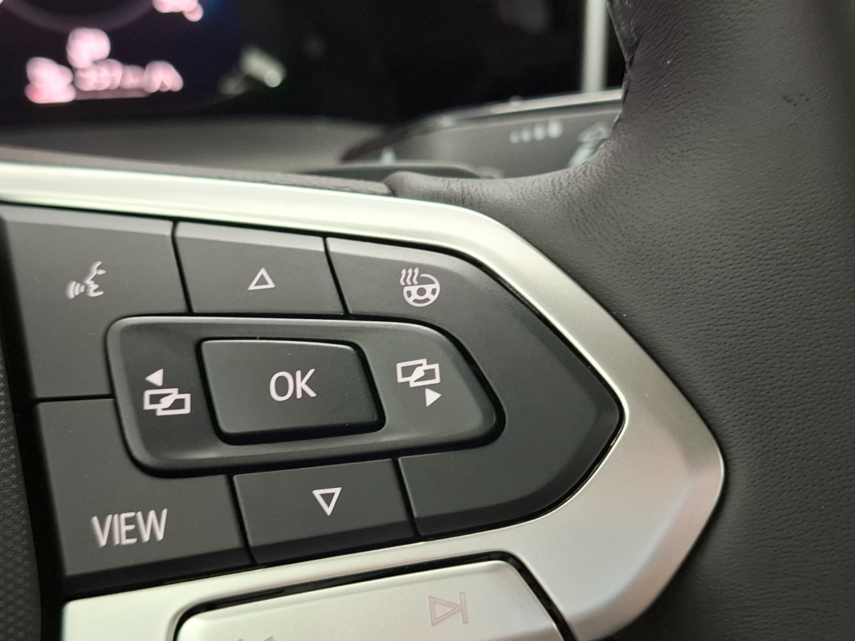 Volkswagen Golf Style 1.5 TSI eHybrid DSG | Zwart dak | IQ LIGHT | LMV 18 Catania | Winterpakket | PURE WHITE