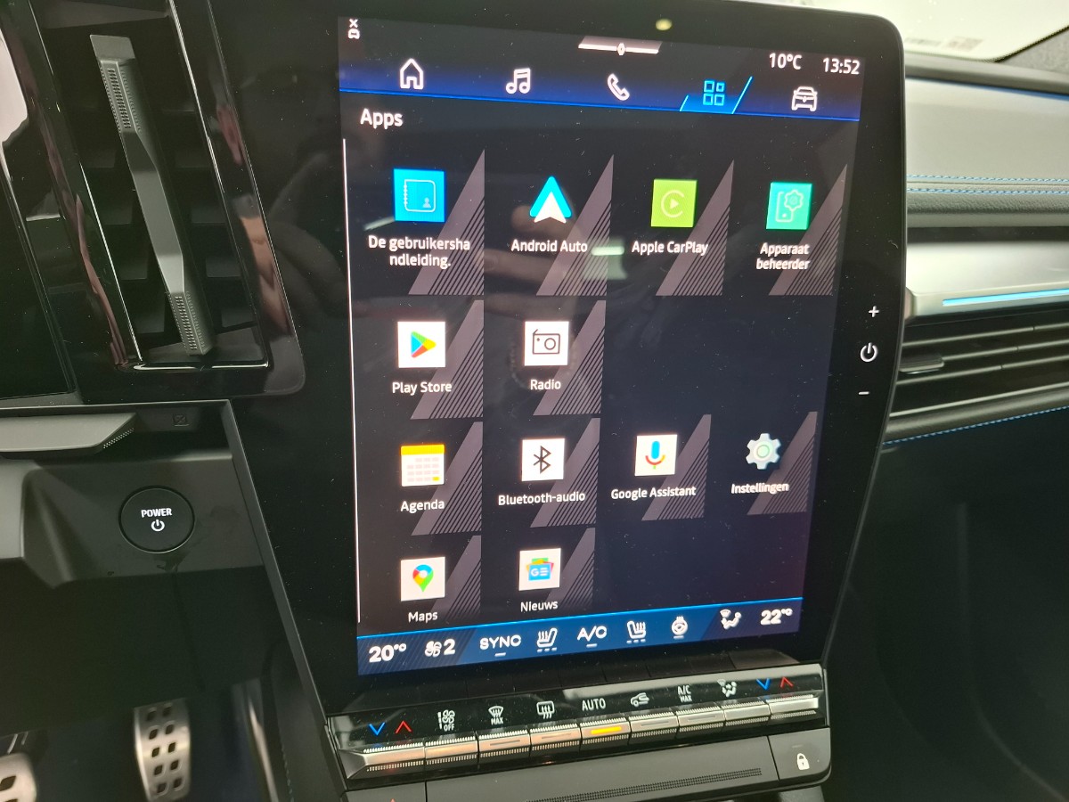 Renault Scenic E-Tech EV87 long range Alpine Panoramadak Solarby