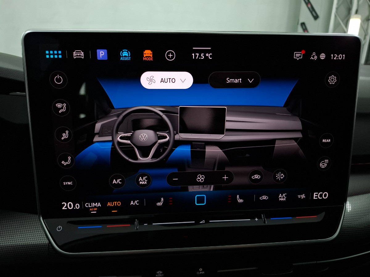 Volkswagen Golf Style 1.5 TSI eHybrid DSG | IQ LIGHT | LMV 18 Catania | Winterpakket | Anemone Blue