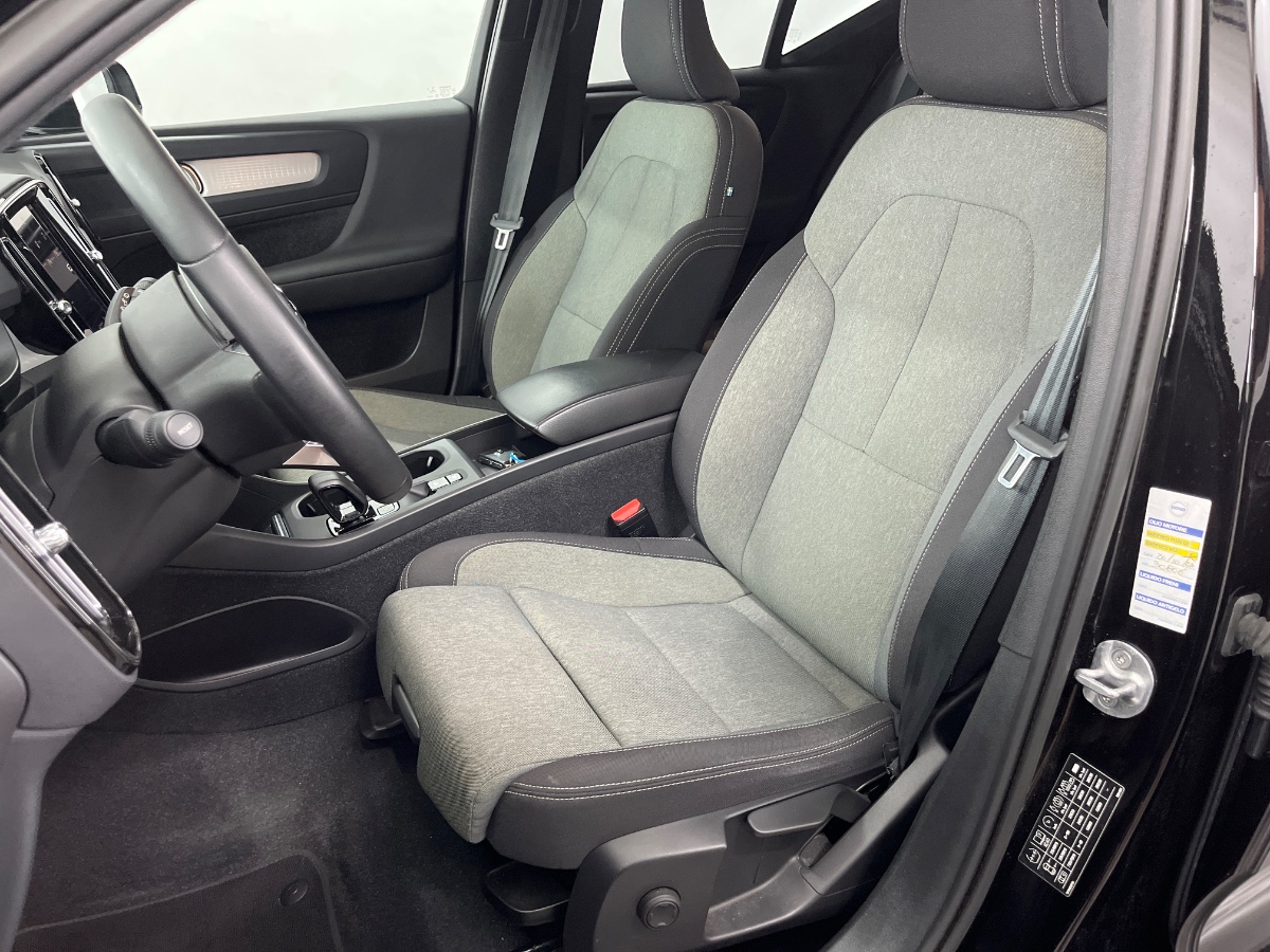 Volvo XC40 T4 RECHARGE PLUG-IN AUTO CORE
