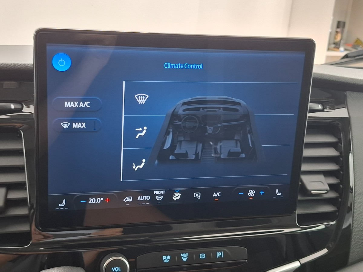 Ford Transit Trend 130PK Automaat | SYNC4 | Trekhaak | Stoelverwarming | Laadruimte pack