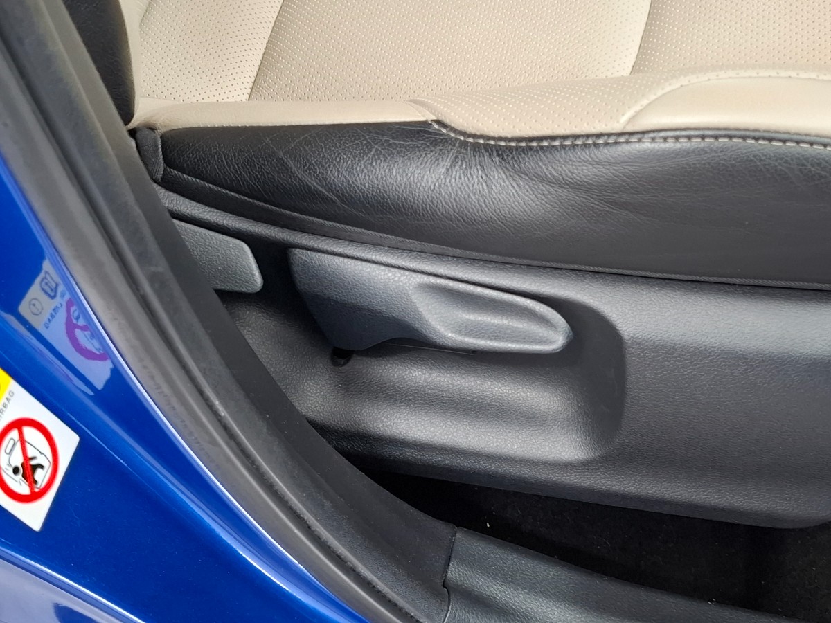 Toyota C-HR 1.8 Hybrid Bi-Tone |Leder|