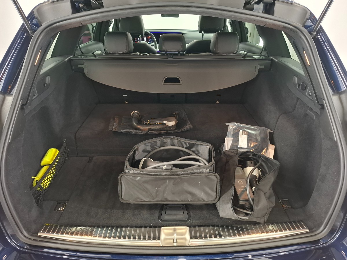 Mercedes-Benz E-klasse Estate 300 e AMG Line Pano Burmeister Elect stoelen met geheugen