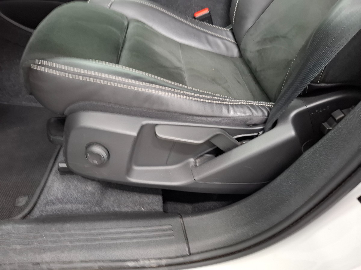 Volvo XC40 1.5 T4 Recharge R-Design
