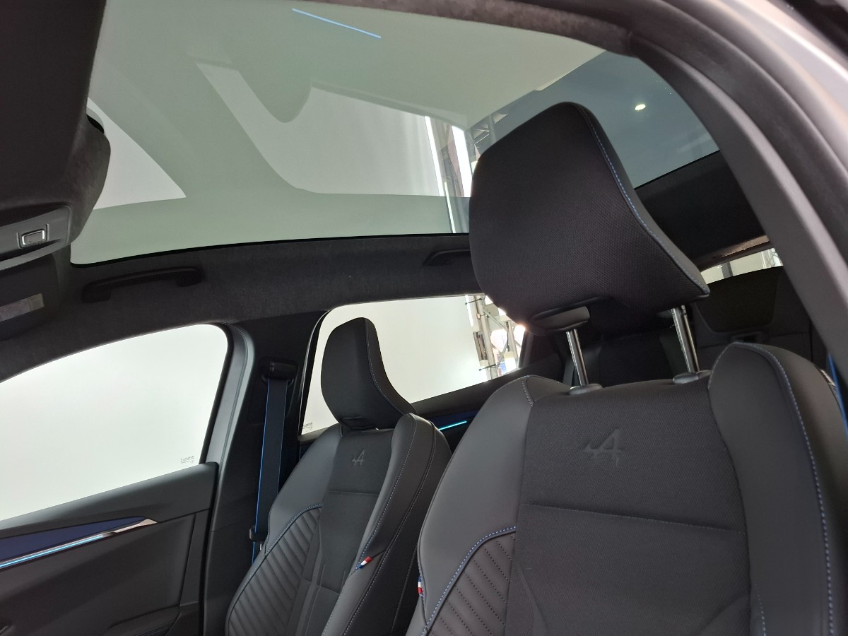 Renault Scenic E-Tech EV87 long range Alpine Panoramadak Solarby