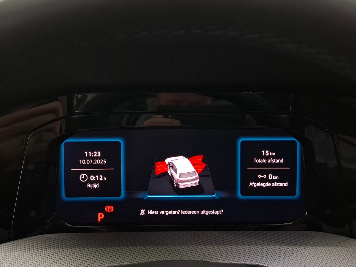 Volkswagen Golf Style 1.5 TSI eHybrid DSG | IQ LIGHT | LMV 18 Catania | Winterpakket | PURE WHITE