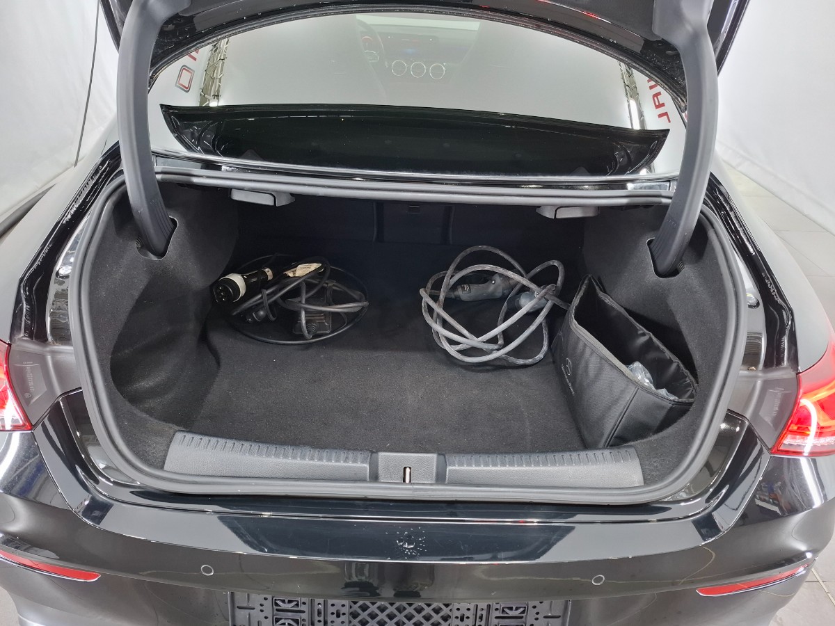 Mercedes-Benz CLA 250 e Business Solution AMG Pano Sfeer Stoelverwarming