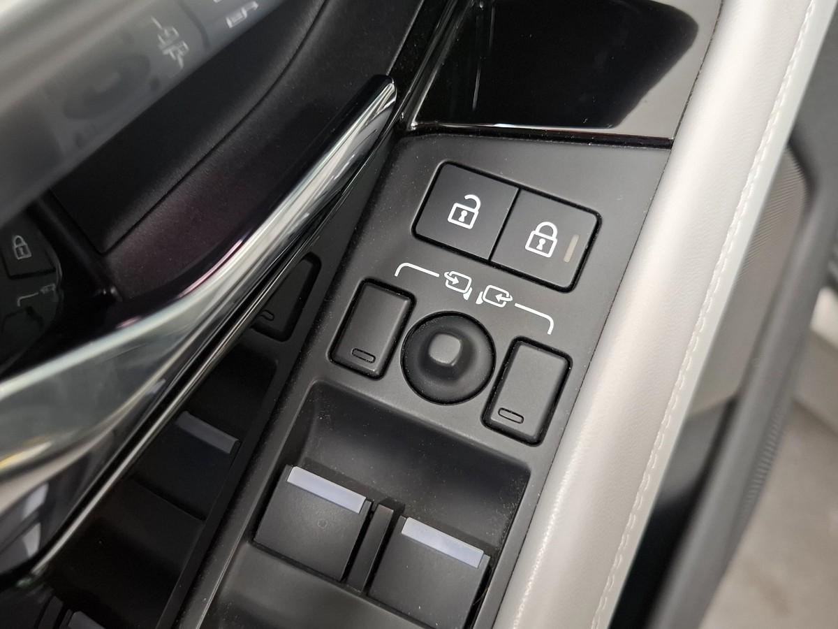 Land Rover Range Rover Evoque 1.5 P300e AWD Autobiography |Pano|Meridian|Leder|Camera|Velours|