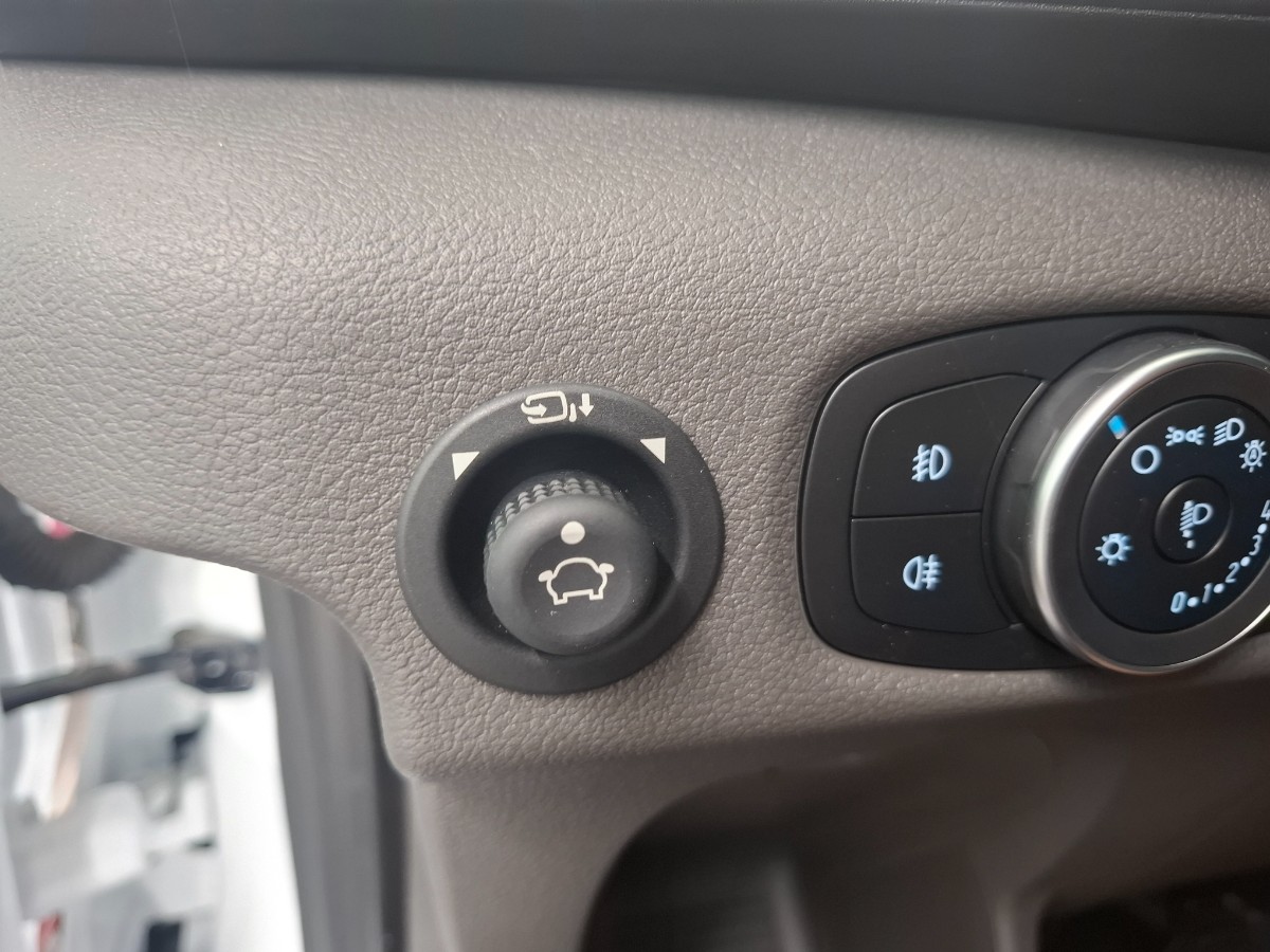 Ford Transit Trend 130PK Automaat | SYNC4 | Trekhaak | Stoelverwarming | Laadruimte pack