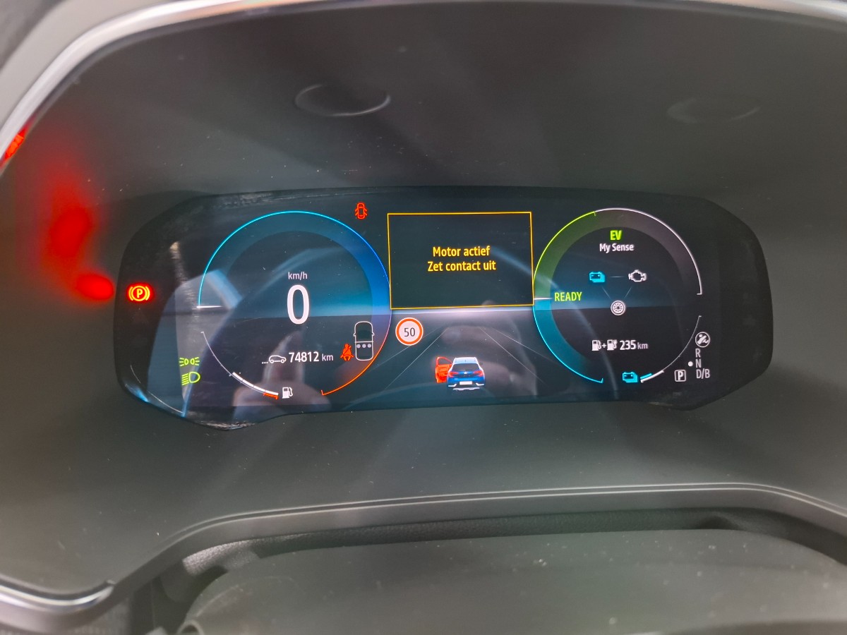 Renault Captur 1.6 PHEV RS Line Stoelverwarming Groot Scherm