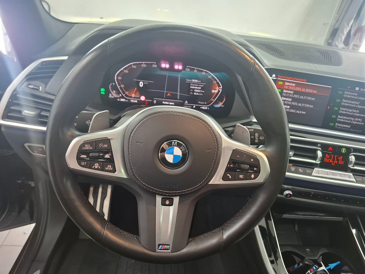 BMW X5 Xdrive 40d | Grijs kenteken | 22″ LMV | Trekhaak elekt. | Pano | HiFi | Soft-close | Innovation | DRAVITGRAU