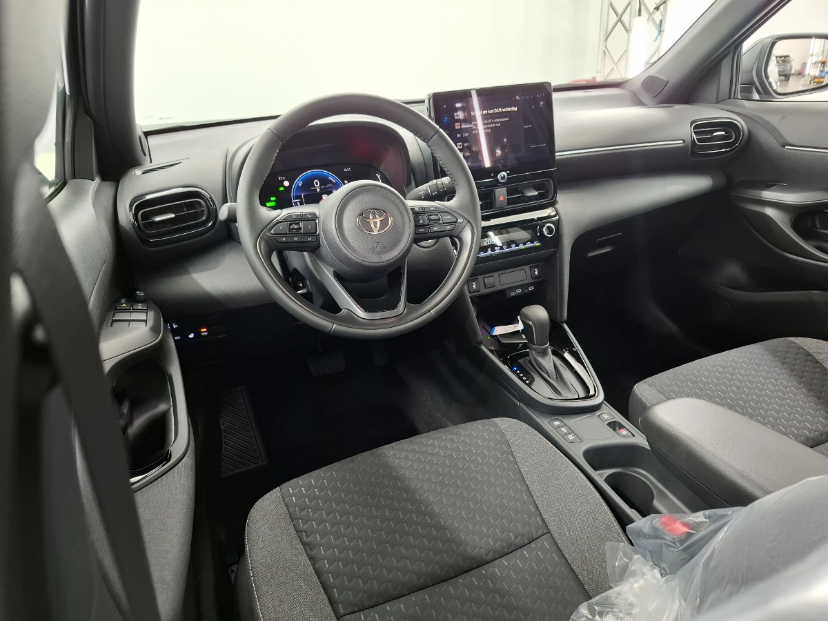 Toyota Yaris Cross 130pk teamplayer + winter + safety