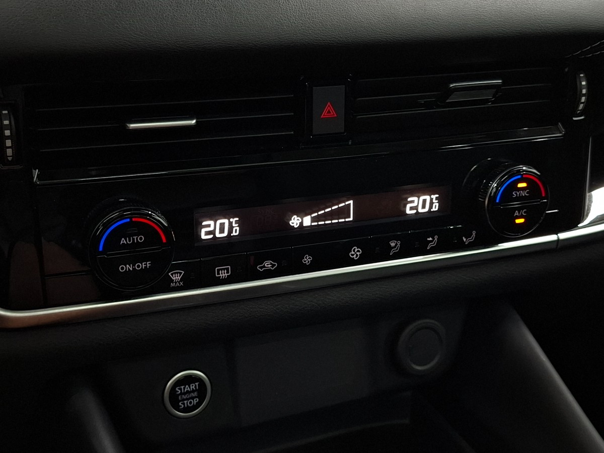 Nissan Qashqai 1.3 MHEV Xtronic Business Premium