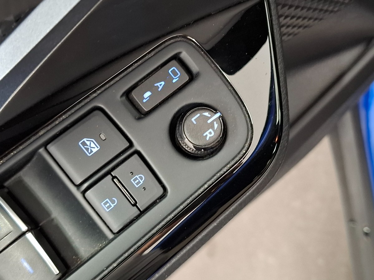 Toyota C-HR 1.8 Hybrid Bi-Tone |Leder|