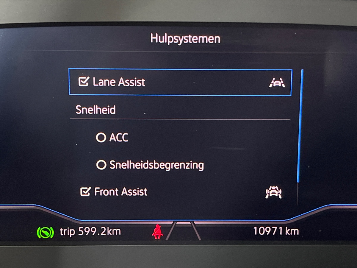 Volkswagen Tiguan Allspace 1.5 TSI Life Business 7p. |Pano|Trekhaak|ACC|Stoelverwarming|