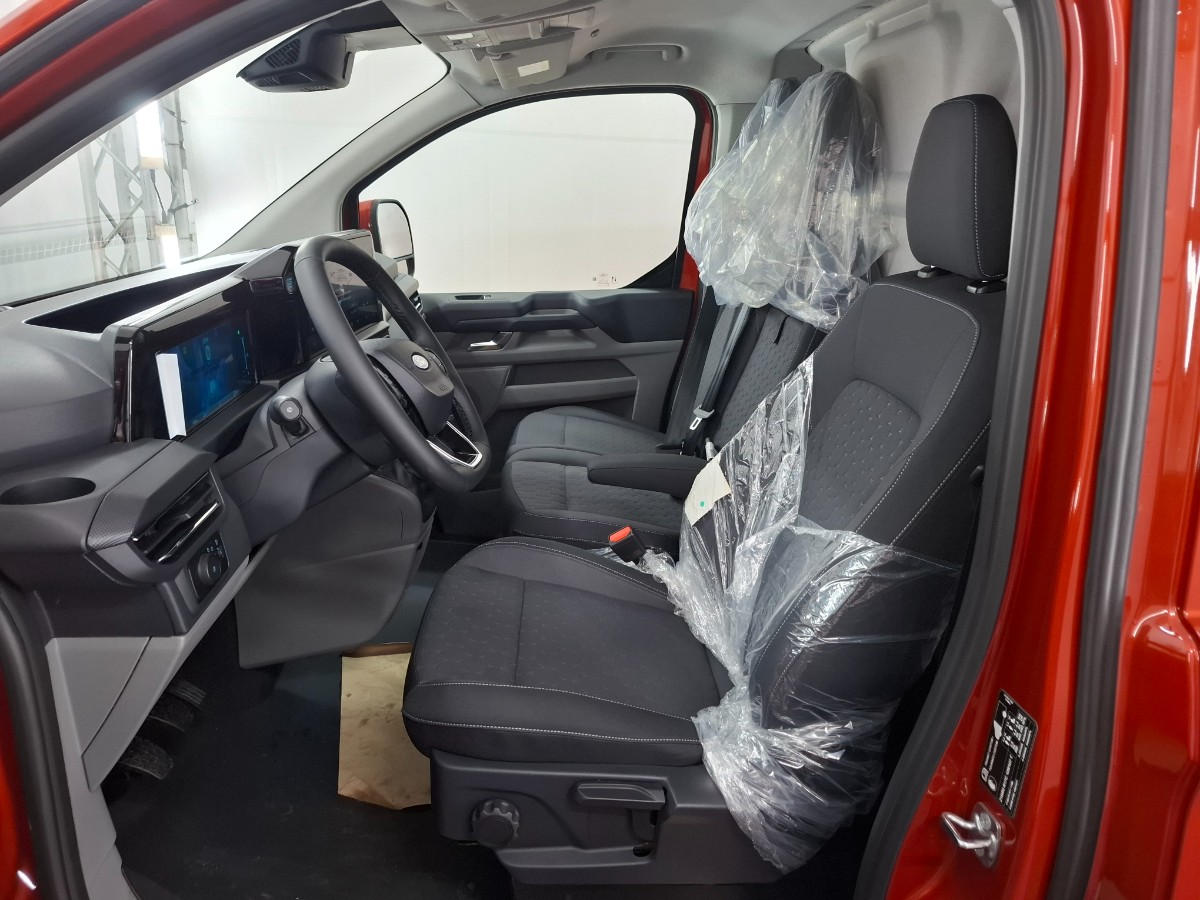 Ford Transit Custom Limited L2H1 320 | Driver P. Premium | THKVRB | 17 LMV | Stuurverw. | Draadloos laden | Dubb. Vergr.