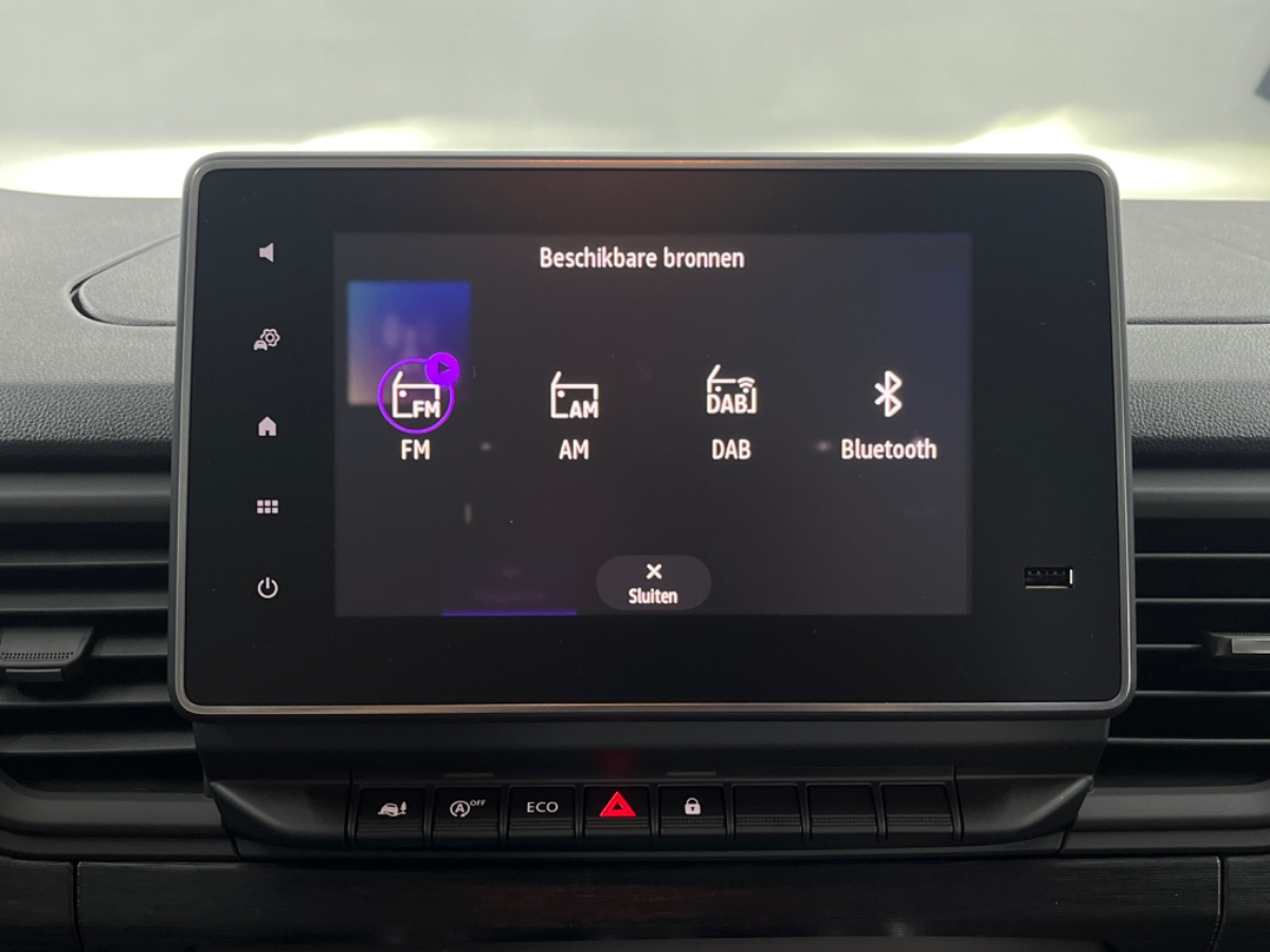 Renault Trafic 2.0 Blue dCi 130 T29 L2H1 Advance DC – 17″ LMV | Camera | Trekhaak | Stoel pass. in hoogte verstelb.
