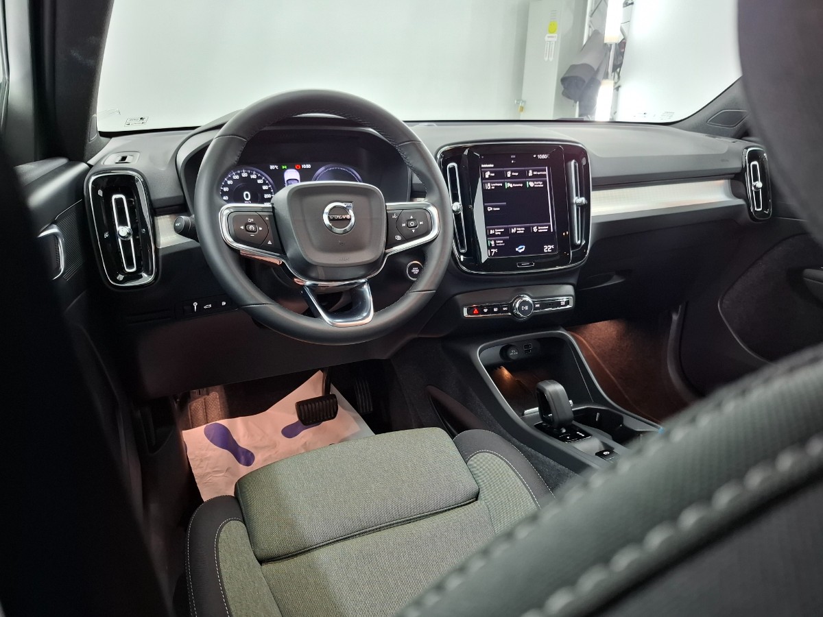 Volvo XC40 1.5 T4 Recharge Core Facelift