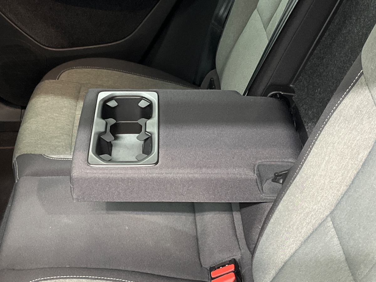 Volvo XC40 T4 RECHARGE PLUG-IN AUTO CORE