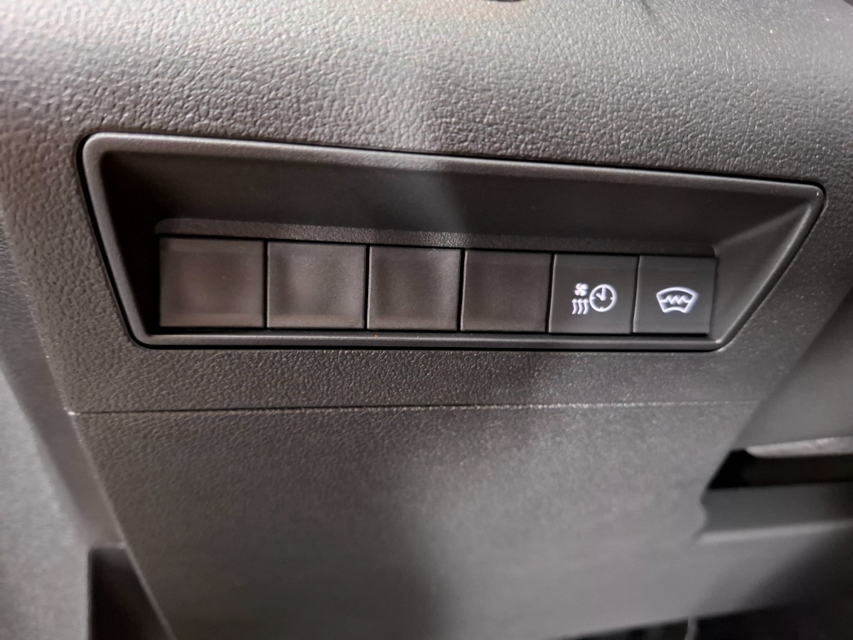 Peugeot e-Partner 136 L1 50 kWh | PDC voor + achter met Surround Rear Vision | Stoel + Voorruitverwarming