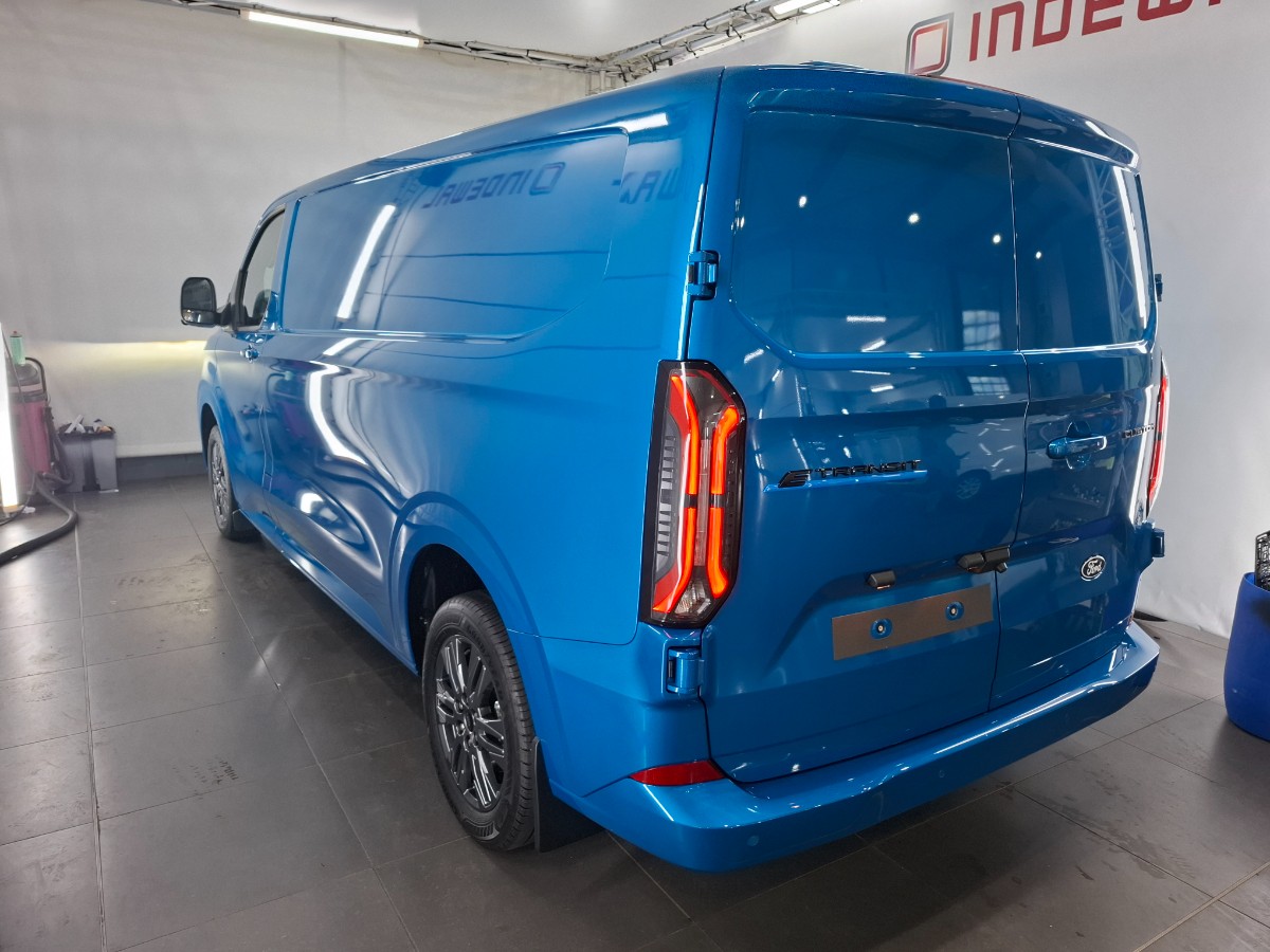 Ford e-Transit Custom 340 L2H1 Limited 65 kWh 218PK – Digital aqua blue – Driver Pack Ultimate – Matrix LED – B&O Audio